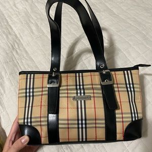 Burberry purse